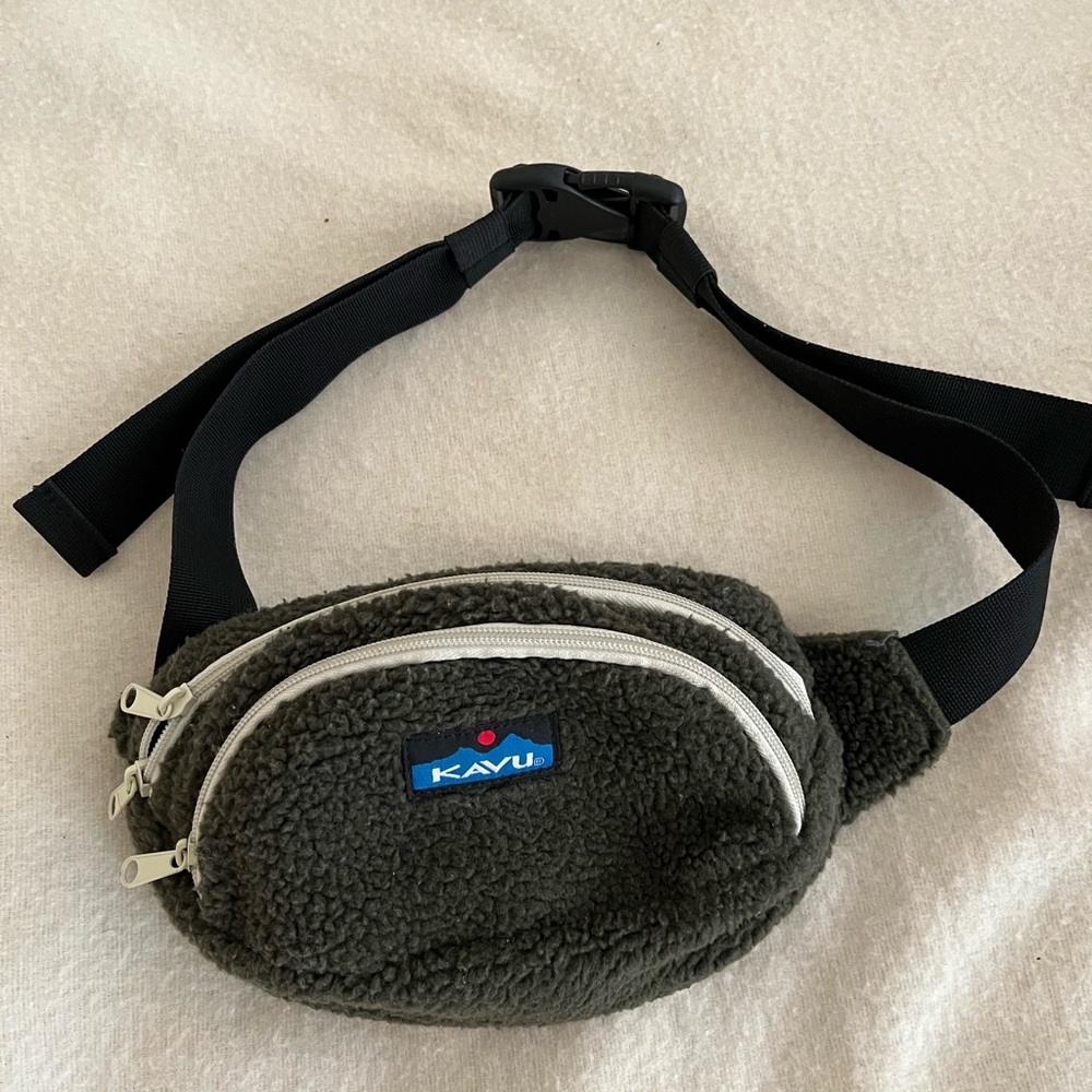 Kavu dark green fleece belt bag